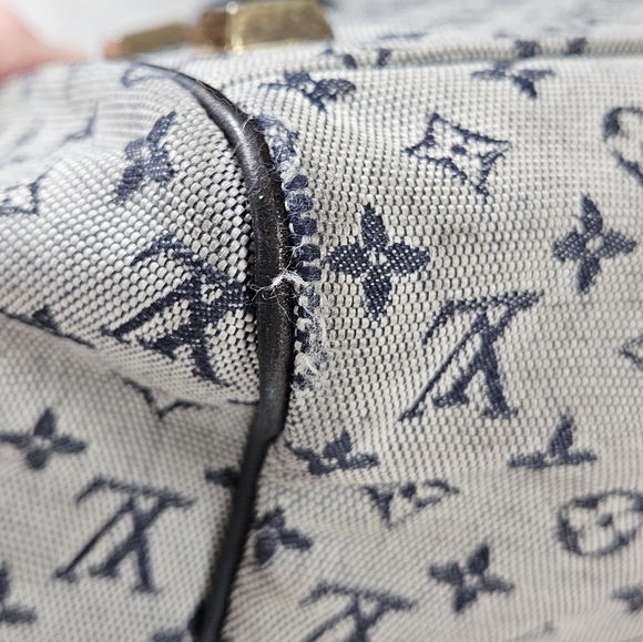 SOLD....Vintage Louis Vuitton Josephine GM Mini Lin VI0049 - Picture 11 of 15